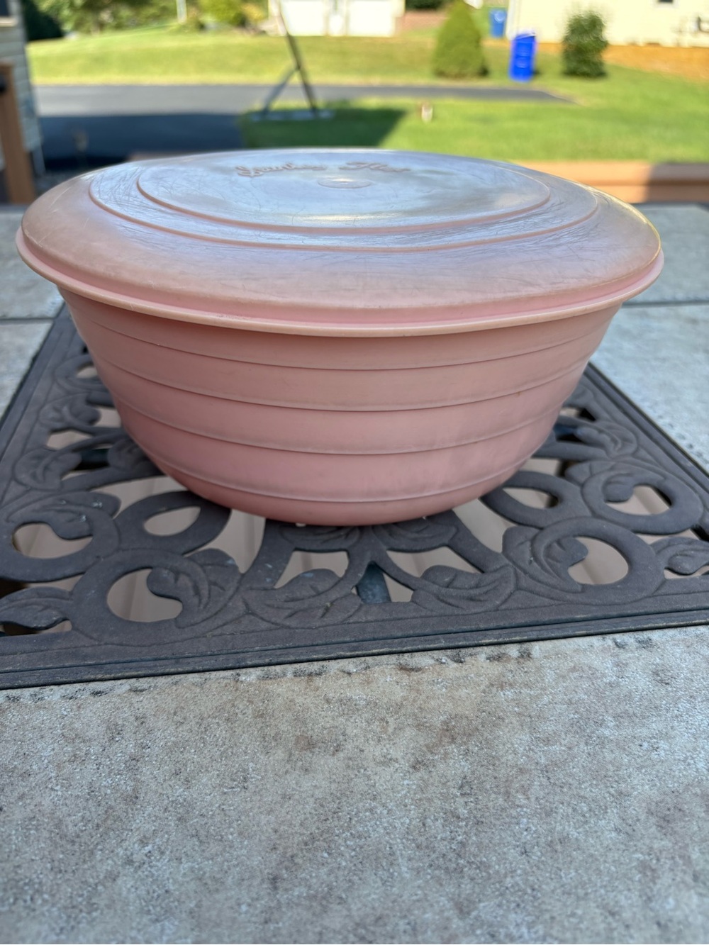 Stanley Flex Plastic Mixing Bowl with Lid - Pink